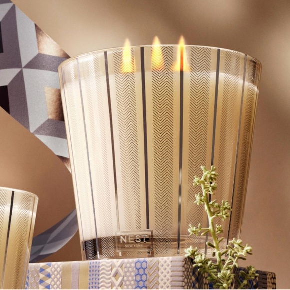 New in box! Nest blue cypress and snow 3 wick candle - Picture 2 of 6